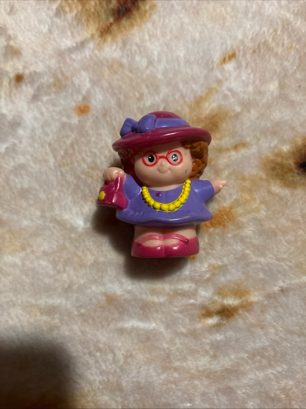 Fisher Price Little People Maggie Ready For Tea Party Pearls Pink Hat Rare!